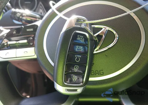 2022 Hyundai Elantra Limited z USA, uszkodzony, nr VIN KMHLP4AG0NU348565